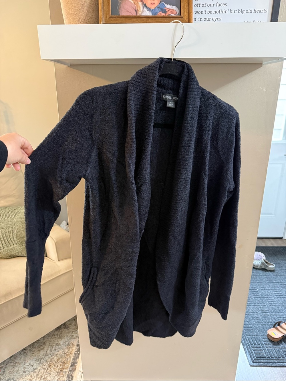 Barefoot Dreams Cozychic Light Cardigan Sweater
Navy
Size M
EUC - Picture 3 of 5